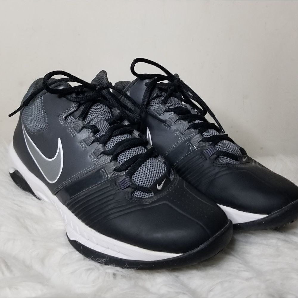 Nike Air Visi Pro 5 athletic shoes Women's size 8